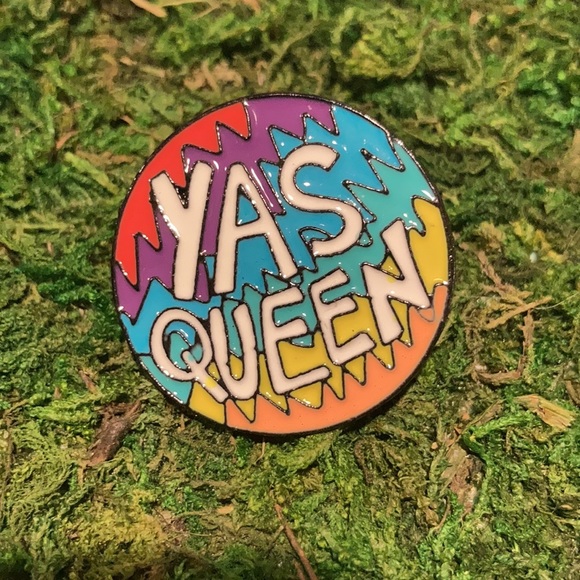 YAS QUEEN ENAMEL PIN - Picture 2 of 4